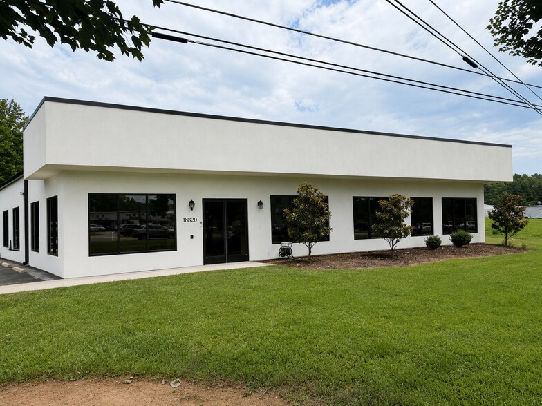 More Photos Of 18820 Statesville Rd, Cornelius Storefront Retail Office For Sale