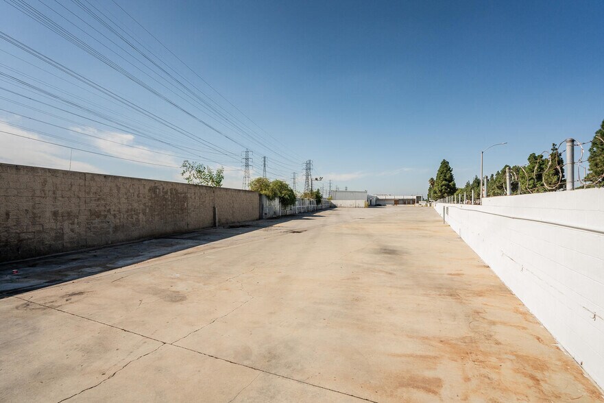 More Photos Of 1500 E Cerritos Ave, Anaheim Manufacturing For Lease