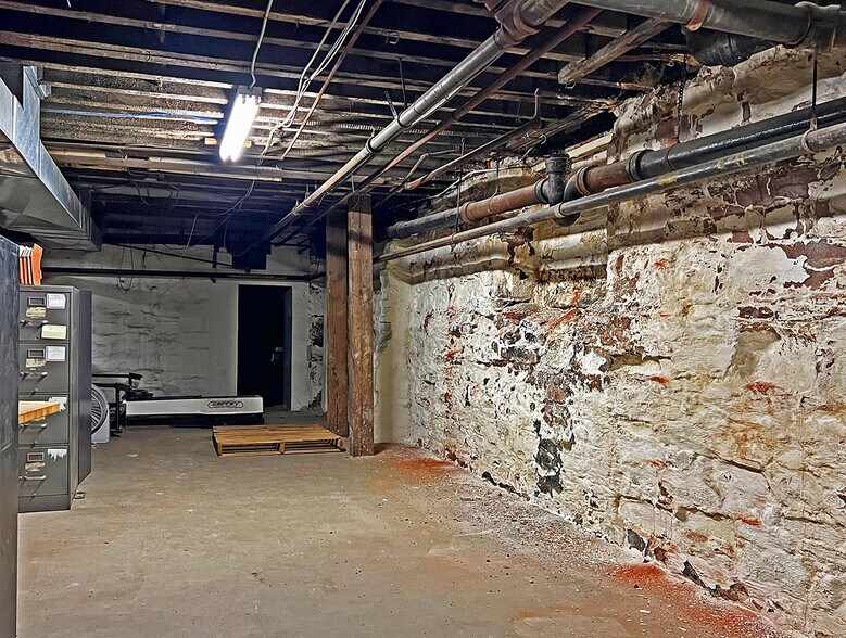 More Photos Of 125 1st Ave, Pittsburgh Office Residential For Sale