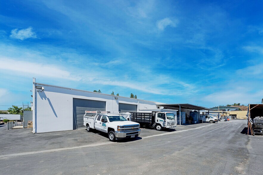 More Photos Of 10149 Channel Rd, Lakeside Warehouse For Lease