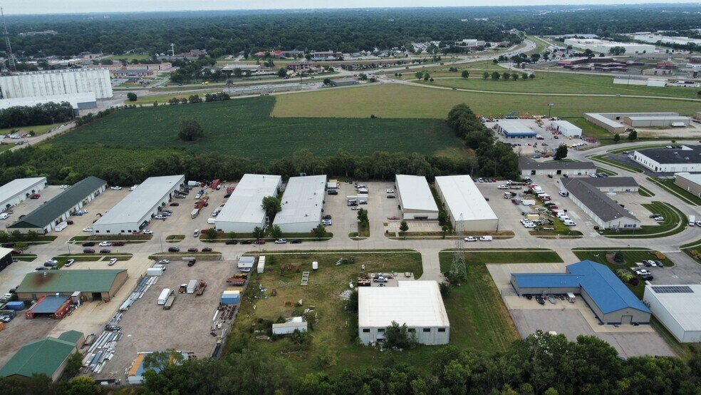 More Photos Of 3801 S 6th St, Lincoln Warehouse For Sale