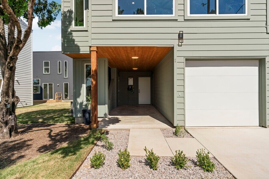 More Photos Of 1167-1169 Bedford St, Austin Apartments For Sale