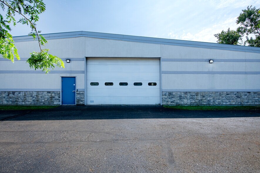 More Photos Of 7801 NW Freedom Ave, North Canton Warehouse For Lease