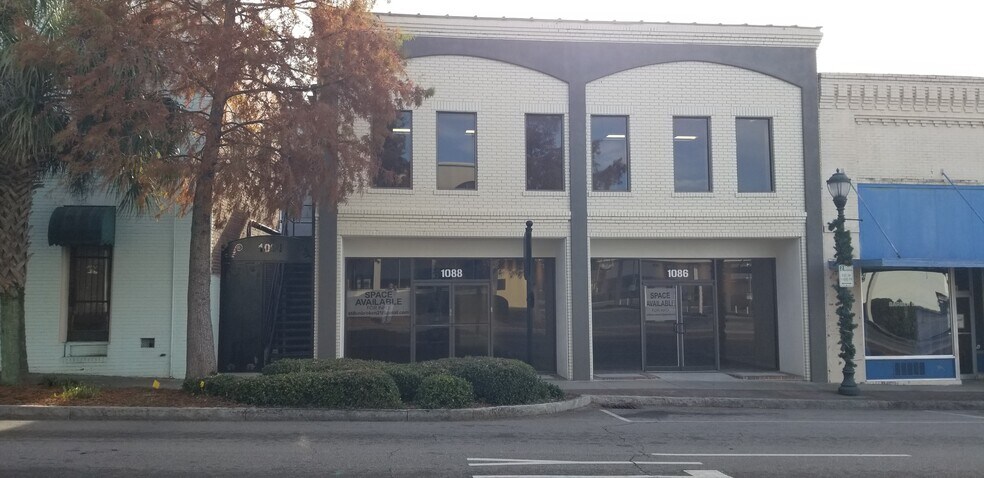 More Photos Of 1088 Russell St, Orangeburg Storefront Retail Office For Lease