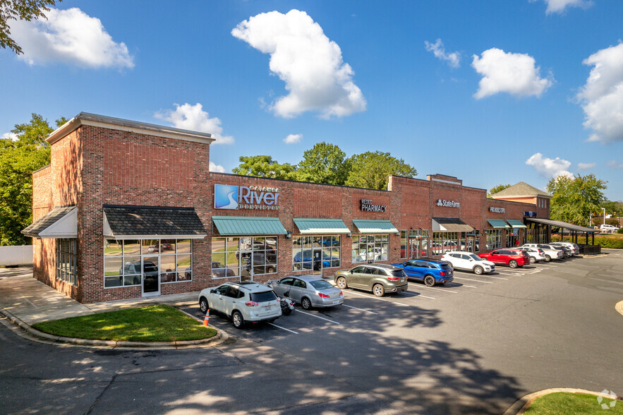 Primary Photo Of 200 Dobys Bridge Rd, Fort Mill Storefront For Lease