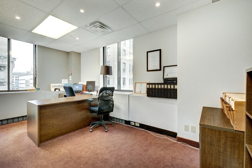More Photos Of 1255 Boul Robert-Bourassa, Montréal Office Residential For Lease