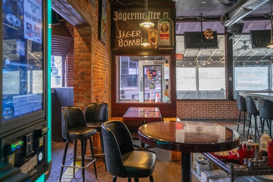 More Photos Of 423 Southwest Blvd, Kansas City General Retail For Sale