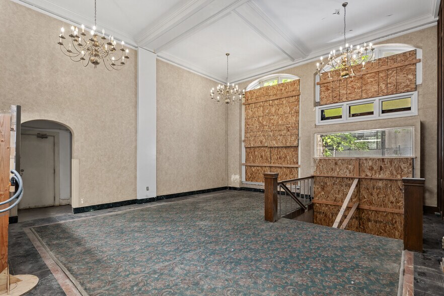 More Photos Of 315 Seneca St, Seattle Hotel For Sale