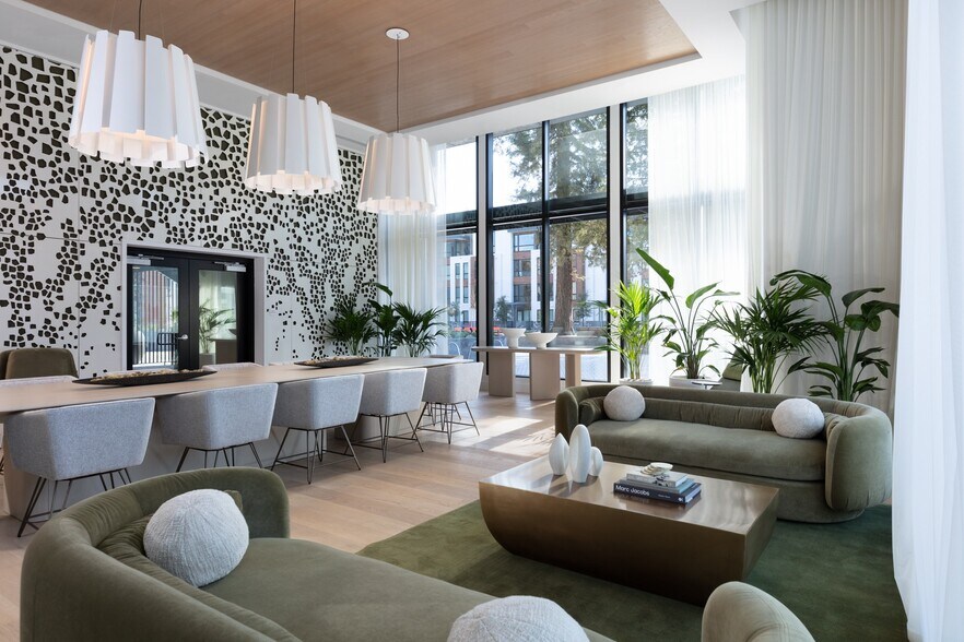 More Photos Of 2580-2590 California St, Mountain View Apartments For Lease