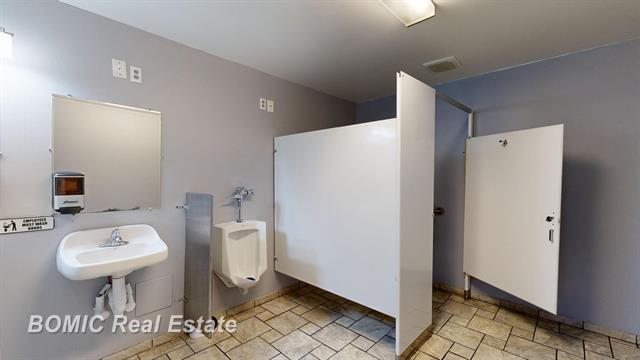 More Photos Of 11850 S Gera Rd, Birch Run Restaurant For Sale