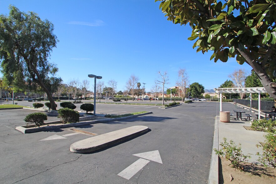 More Photos Of 801 S Chevy Chase Dr, Glendale Medical For Lease