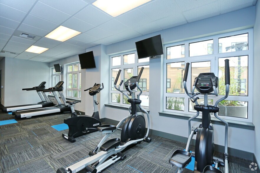 More Photos Of 913 S Jackson St, Seattle Apartments For Lease