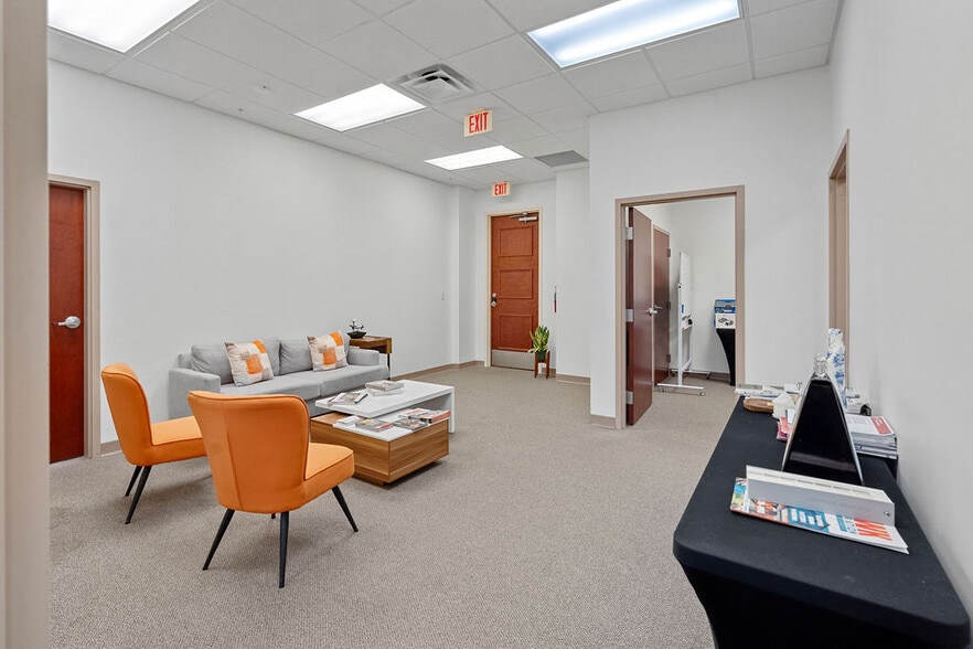 More Photos Of 7065 Westpointe Blvd, Orlando Loft Creative Space For Lease