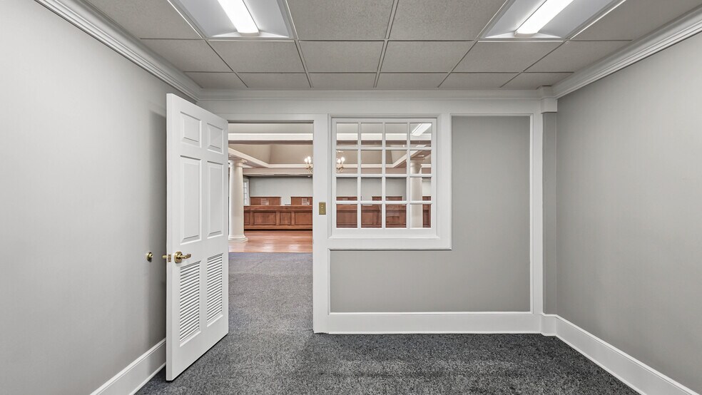 More Photos Of 112 N Jefferson St, Athens Bank For Lease