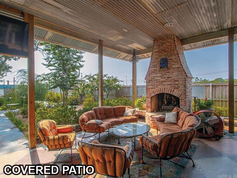 More Photos Of 15228 I-30 Hwy, Benton Restaurant For Sale