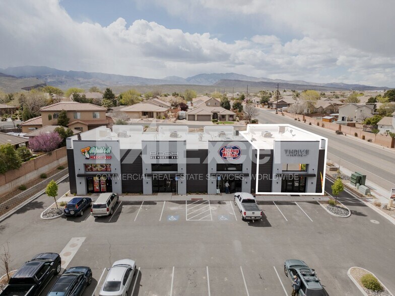 More Photos Of 3687 Pioneer Pky, Santa Clara Storefront For Lease