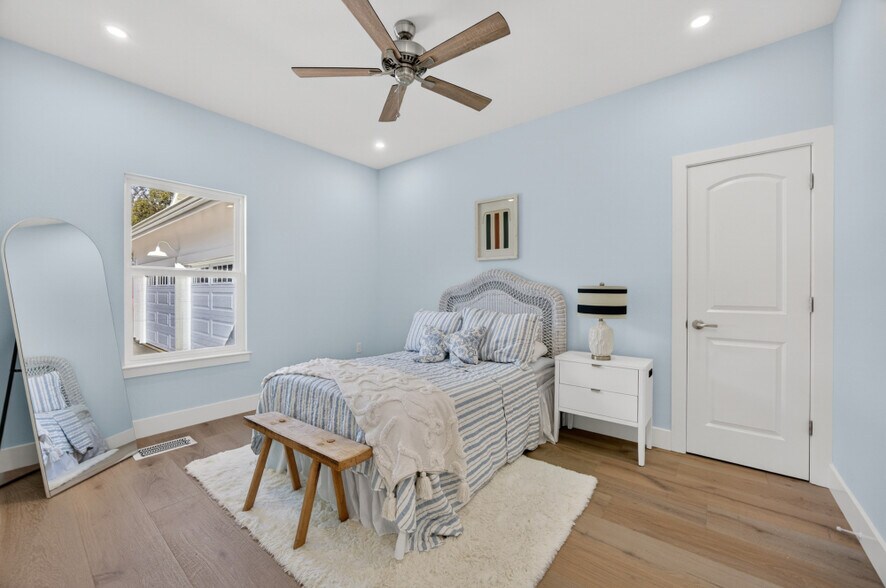More Photos Of 25265 Carlsbad Ave, Davis Apartments For Sale