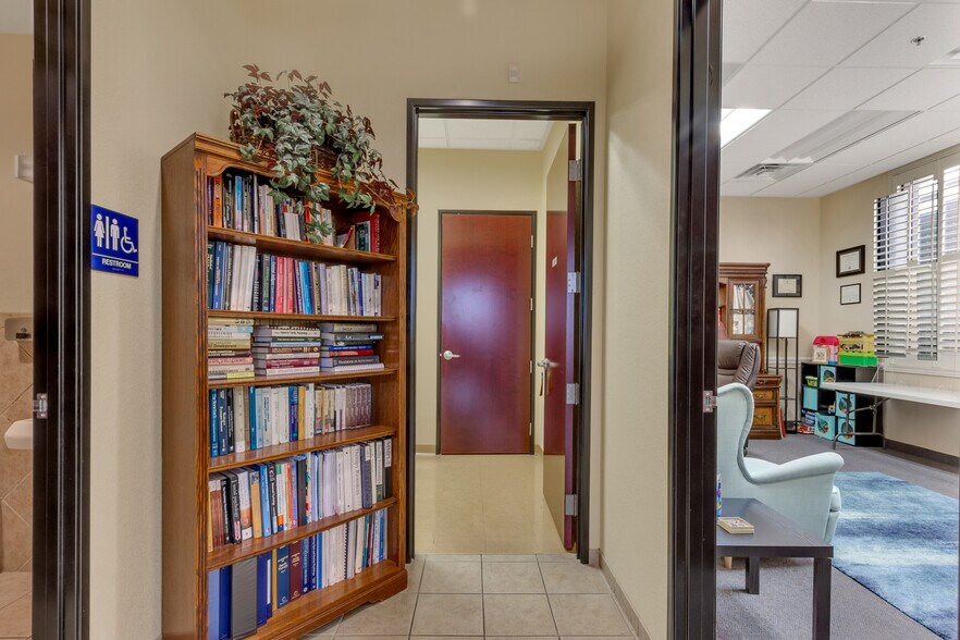 More Photos Of 1820 E Warm Springs Rd, Las Vegas Medical For Sale
