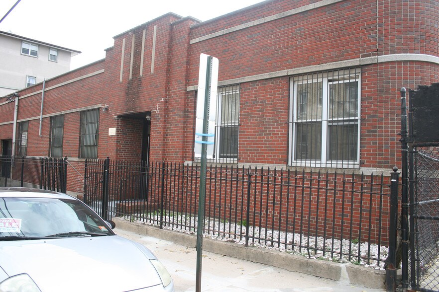More Photos Of 109 45th St, Union City Loft Creative Space For Sale