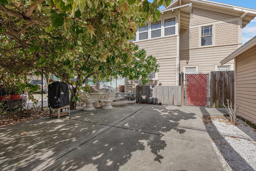 More Photos Of 2632 Central Ave, Saint Petersburg Office Residential For Sale