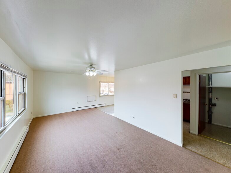 More Photos Of 1450 E 154th Pl, Dolton Apartments For Sale