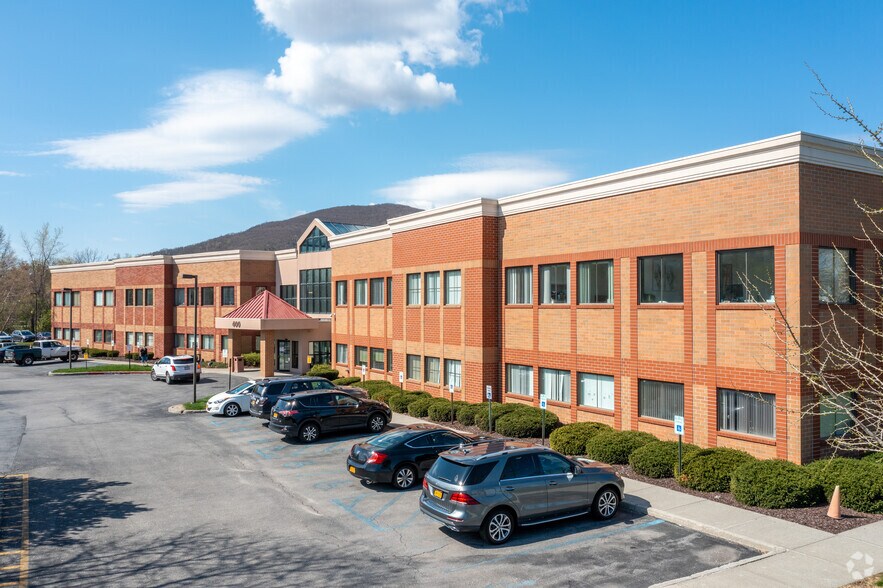 More Photos Of 400 Westage Business Center Dr, Fishkill Medical For Lease