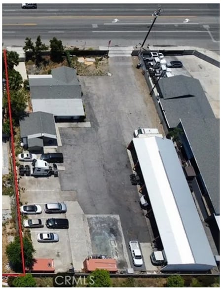 More Photos Of 17736 Slover Ave, Bloomington Warehouse For Lease