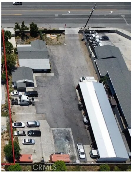 More Photos Of 17736 Slover Ave, Bloomington Warehouse For Lease