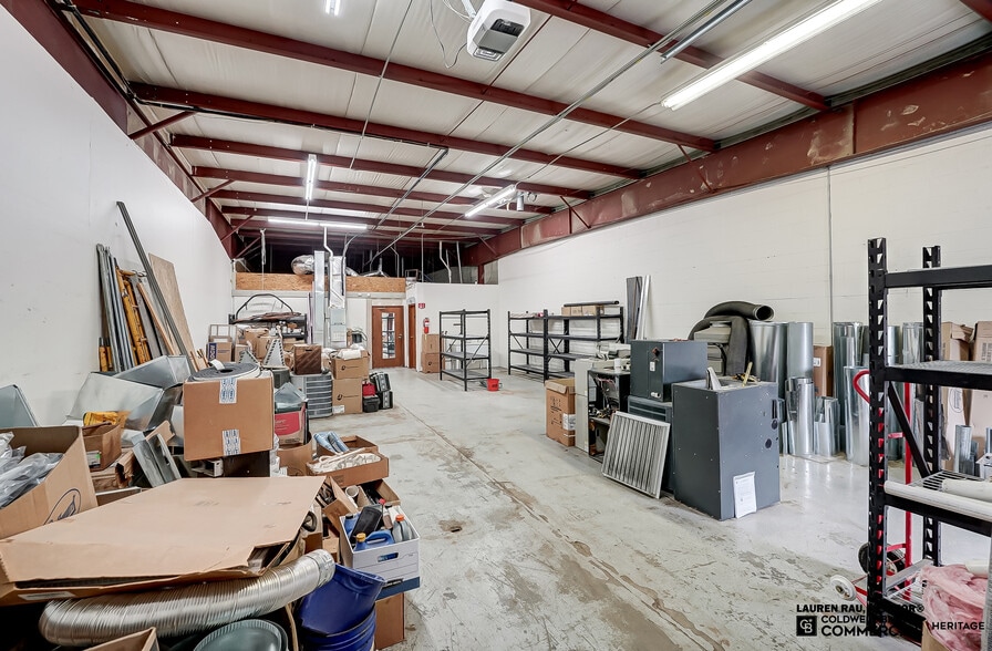 More Photos Of 400-460 Fame Rd, Dayton Light Distribution For Lease