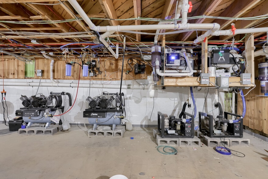 More Photos Of 250 N Reading Rd, Ephrata Office For Sale