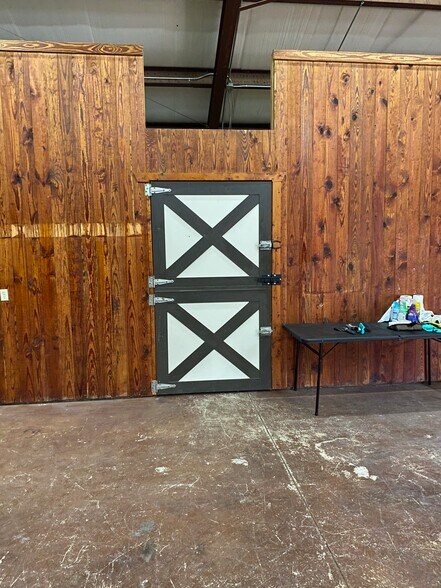 More Photos Of 6701 NW 178th St, Edmond Flex For Sale