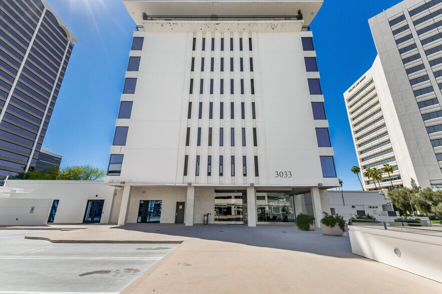 More Photos Of 3033 N Central Ave, Phoenix Office For Sale
