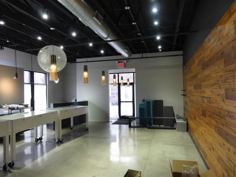 More Photos Of 871 S Arbor Vitae, Edwardsville General Retail For Lease