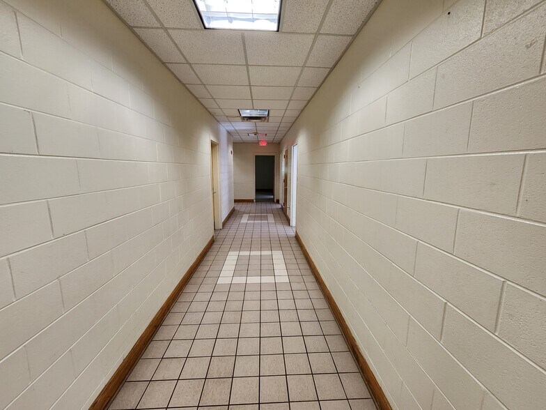 More Photos Of 301 21st Ave S, Birmingham Schools For Lease
