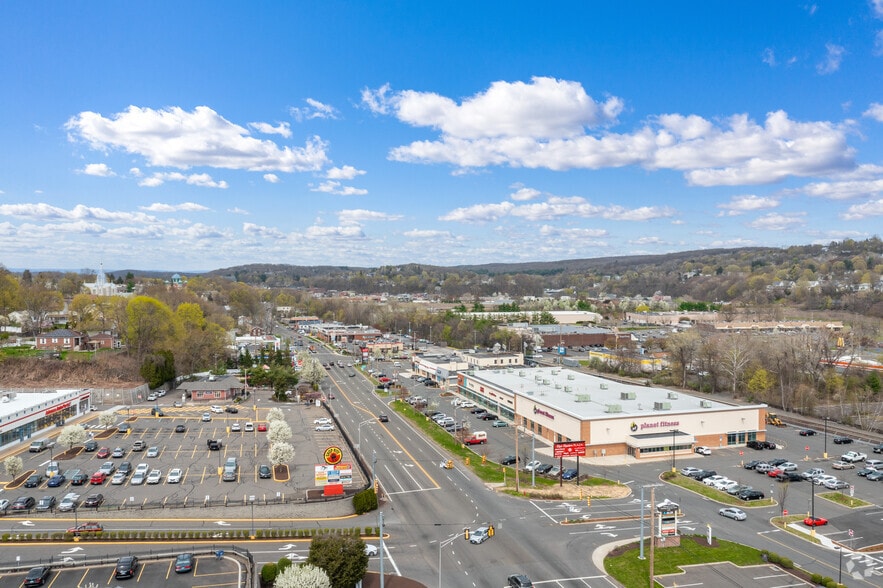 More Photos Of 20-60 Pershing Dr, Derby Unknown For Lease