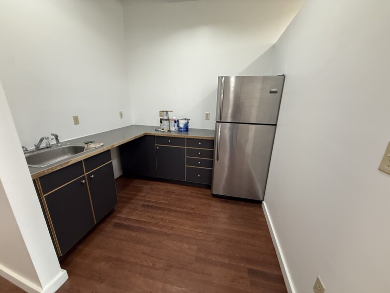 More Photos Of 5423 Penn Ave, Pittsburgh Office For Sale