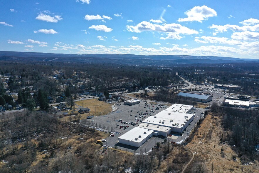 More Photos Of 4-28 Eagles Glenn Mall, East Stroudsburg Unknown For Lease