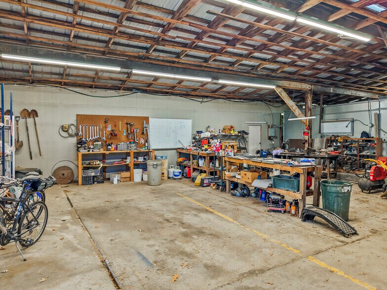 More Photos Of 249 Gilbert Rd, Mocksville Airport For Sale