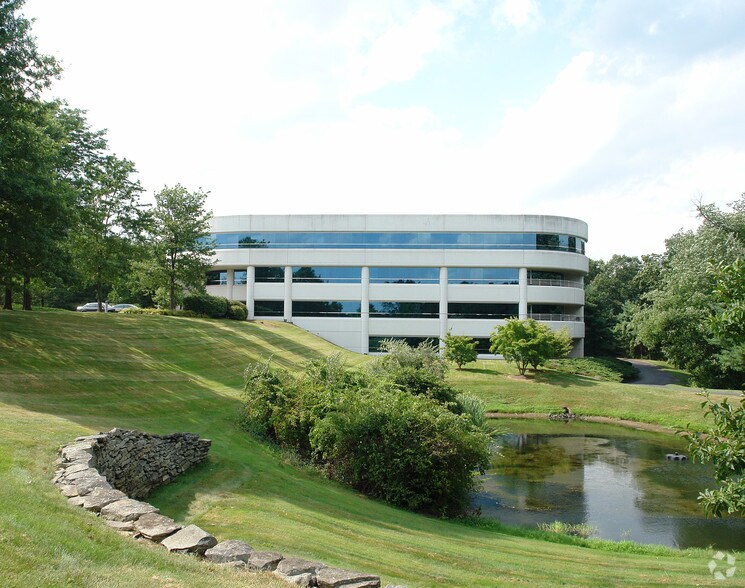 More Photos Of 100 Northfield Dr, Windsor Office For Lease