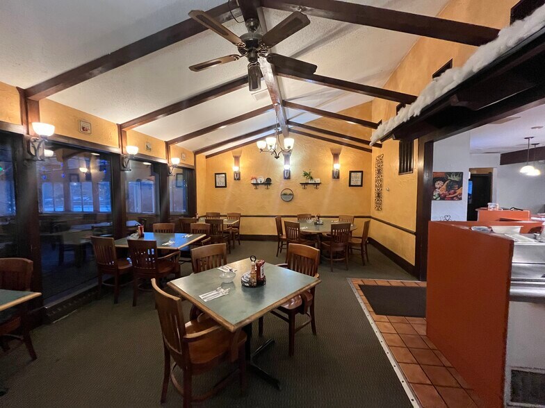 More Photos Of 406 N Main St, Thiensville Restaurant For Sale