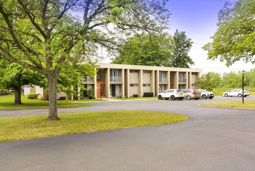 More Photos Of 70 Greco Ln, Dunkirk Apartments For Sale