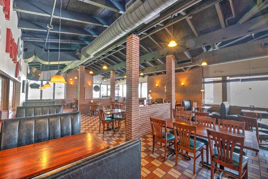 More Photos Of 116 S Larkin Ave, Joliet Restaurant For Sale