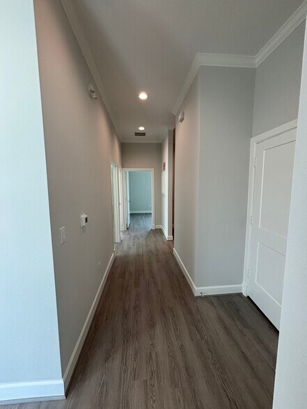 More Photos Of 1630 W Prosper Trl, Prosper Medical For Lease