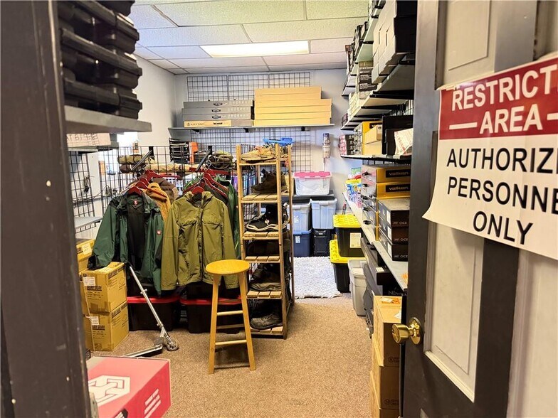 More Photos Of 832 Moscow Rd, Hamlin General Retail For Sale
