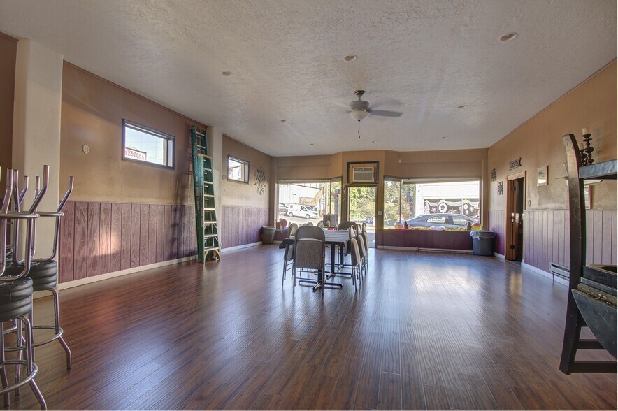 More Photos Of 135 N Nehalem St, Clatskanie Restaurant For Sale
