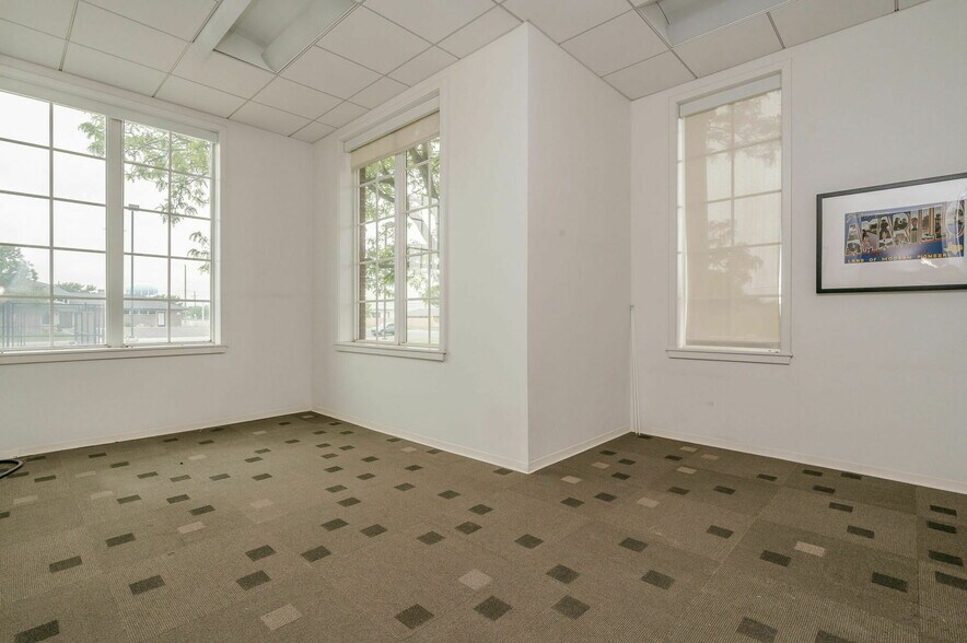 More Photos Of 8101 SW 34th, Amarillo Office For Lease