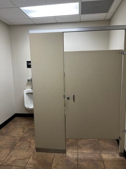 More Photos Of 1930 E 20th Pl, Scottsbluff Medical For Lease