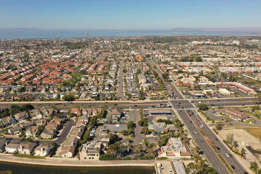 More Photos Of 8082 Adams Ave, Huntington Beach Restaurant For Sale