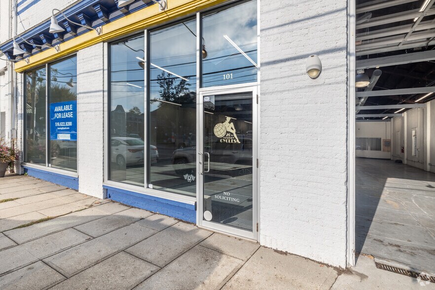 More Photos Of 101 Audrey Ave, Oyster Bay Storefront For Lease