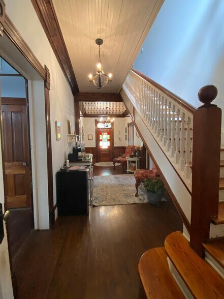 More Photos Of 1994 New Hope Church Rd, Monroe Office Residential For Lease